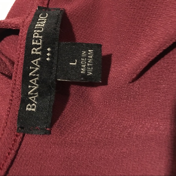 Banana Republic EUC cranberry short sleeve knot back blouse sz L scoop neck - Picture 3 of 4